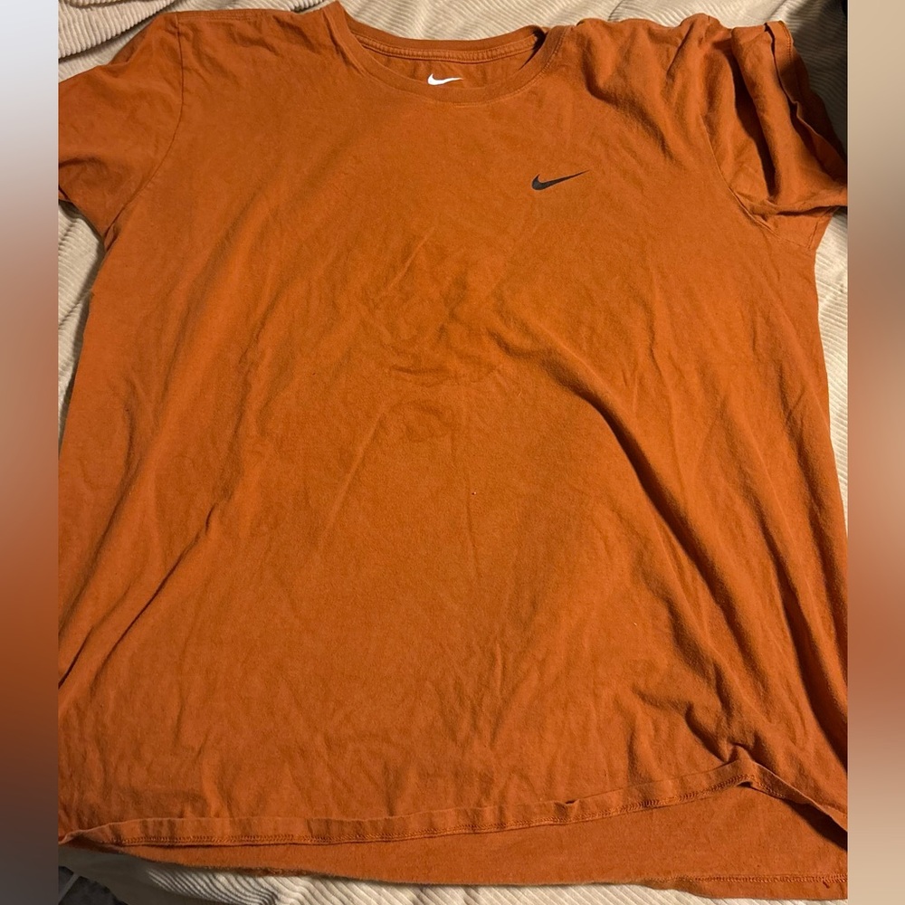 The Nike Tee - XL Orange